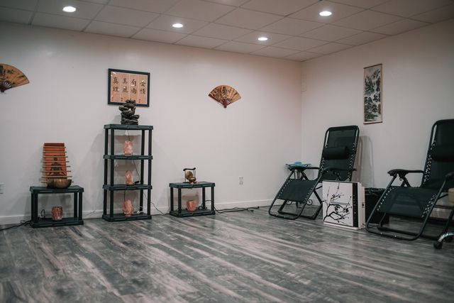 At New York Harm Reduction Educators’ overdose prevention site in Harlem, clients can also get acupuncture, reiki and other wellness services in the holistic room upstairs.